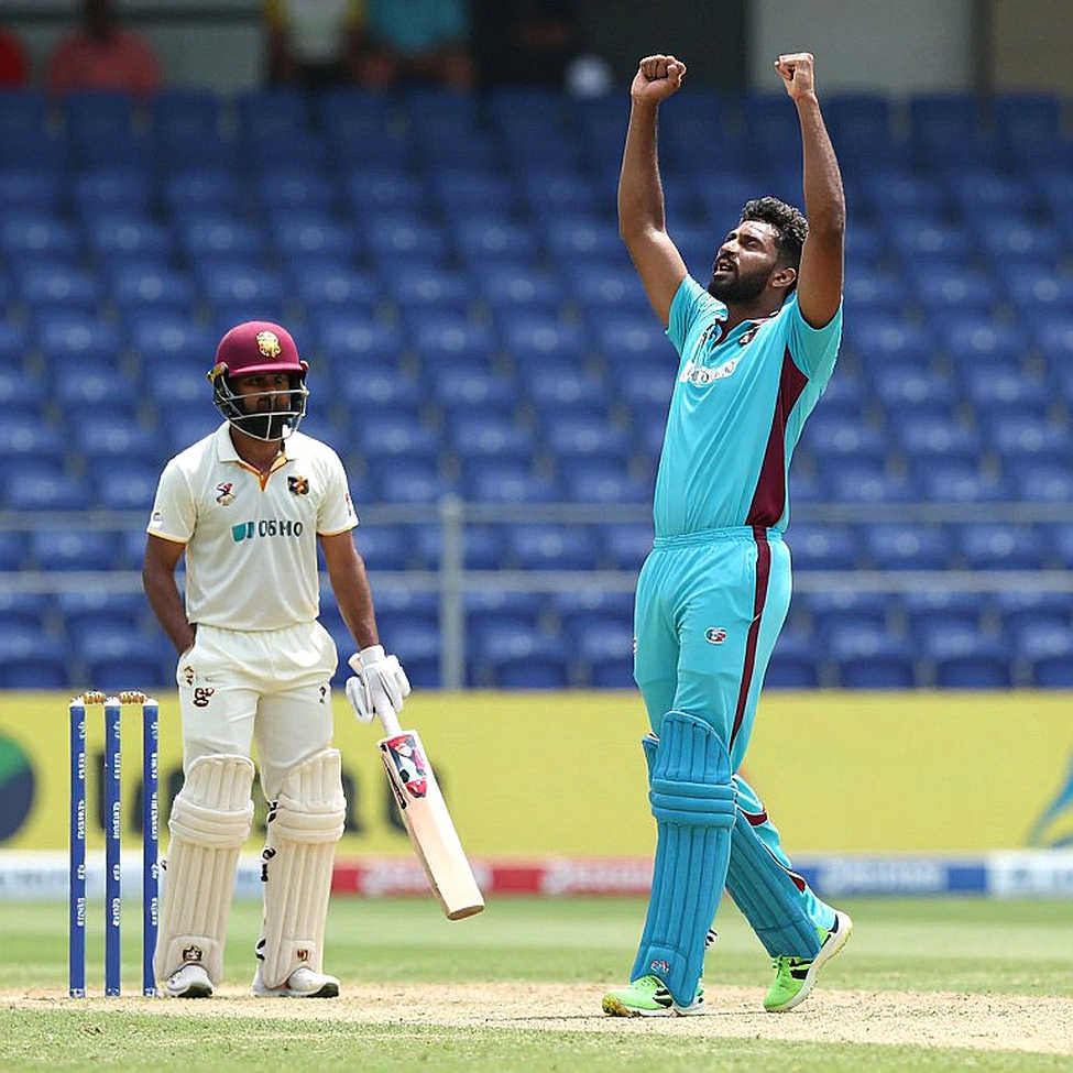অ্যাডিলেডের প্রথম দিন: গ্যাননের পাঁচ উইকেট আর কুইন্সল্যান্ডের অসমাপ্ত অডিট অ্যাডিলেডের প্রথম দিন: গ্যাননের পাঁচ উইকেট আর কুইন্সল্যান্ডের অসমাপ্ত অডিট
