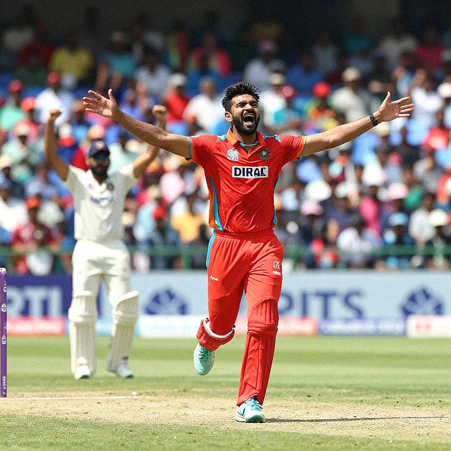 হোভের সবুজে অদৃশ্য হিসাব: কিথ ডাজন, সাসেক্স আর একটি কাউন্টির ধীর ক্ষয় হোভের সবুজে অদৃশ্য হিসাব: কিথ ডাজন, সাসেক্স আর একটি কাউন্টির ধীর ক্ষয়