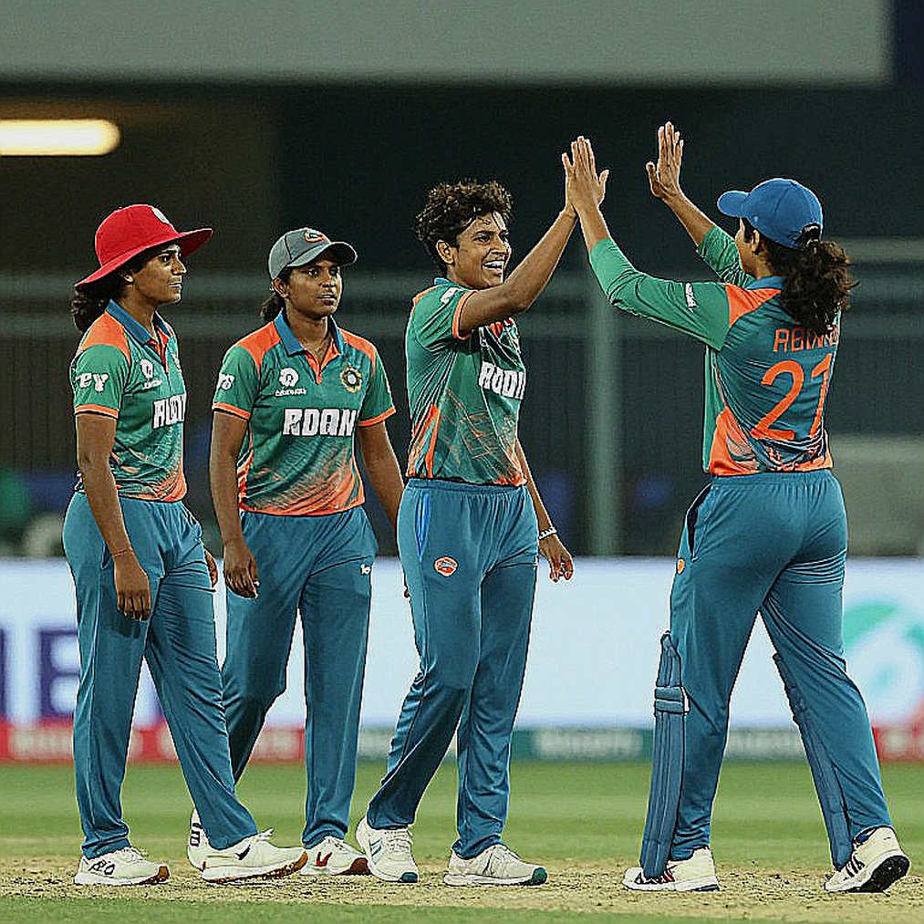 ৪২৯ রান করেও হার: রাওয়ালপিণ্ডির রেকর্ড-রাতে ইংল্যান্ডের আসল ফাটল োলিংয়ে