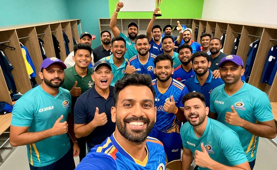 স্মিথের মাথায় চোট লেগেছে, কিন্তু আসল হিসাবটা কাগজে লেখা অন্য জায়গায় স্মিথের মাথায় চোট লেগেছে, কিন্তু আসল হিসাবটা কাগজে লেখা অন্য জায়গায়