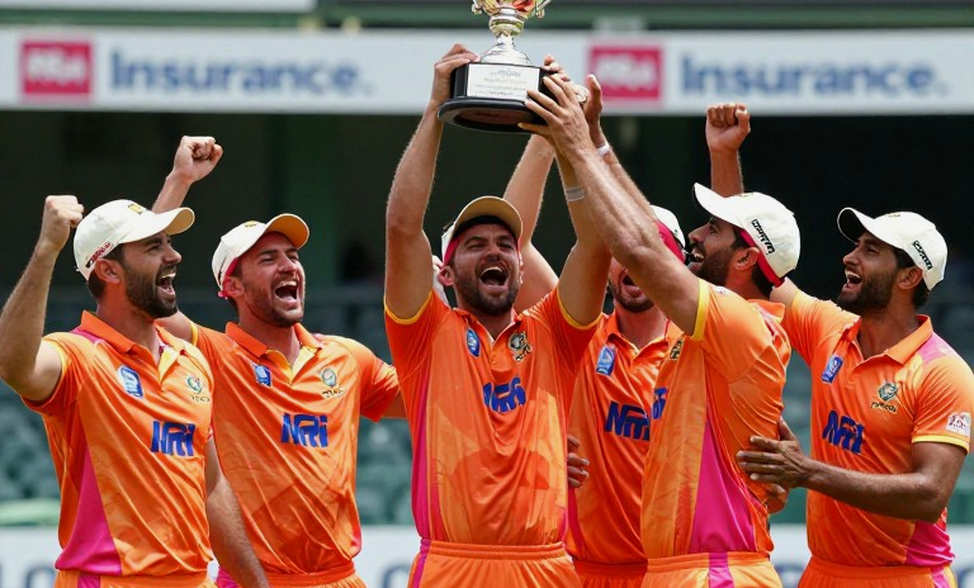 শারজার ভাড়া-গ্যালারিতে আফগান স্বপ্ন: যে দল এখনও নিজের উঠোন খুঁজে ফেরে