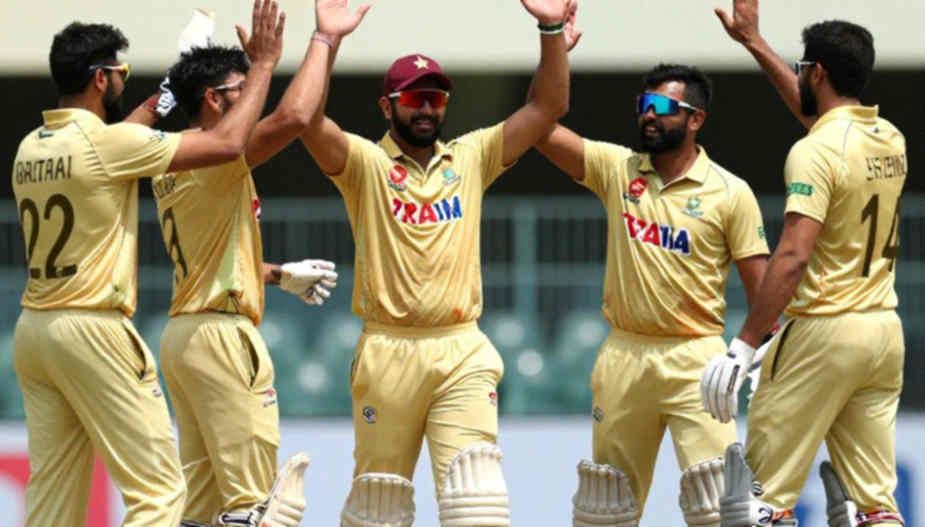 ১০৬-এর লেজার: আর্নোস ভ্যালের ওই চব্বিশ বল, আর সুপার এইটে বাংলাদেশের যে ফাঁকটা ধরা পড়ল ১০৬-এর লেজার: আর্নোস ভ্যালের ওই চব্বিশ বল, আর সুপার এইটে বাংলাদেশের যে ফাঁকটা ধরা পড়ল