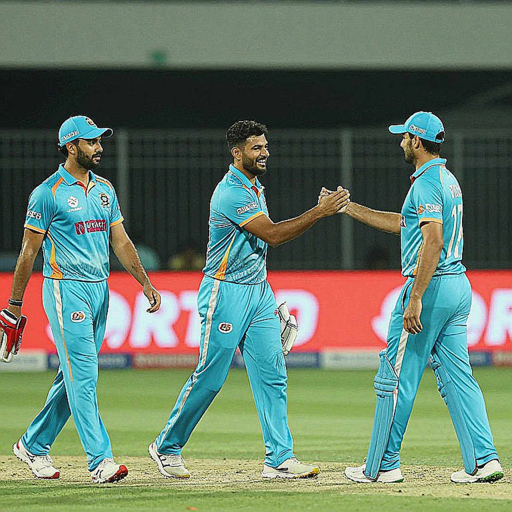 একটি 'ভলিউম' বাক্য, তিন পেসার আর এক নীরব অধিনায়ক-হস্তান্তর: রেনুকা নয়, কলিতা কেন একটি 'ভলিউম' বাক্য, তিন পেসার আর এক নীরব অধিনায়ক-হস্তান্তর: রেনুকা নয়, কলিতা কেন