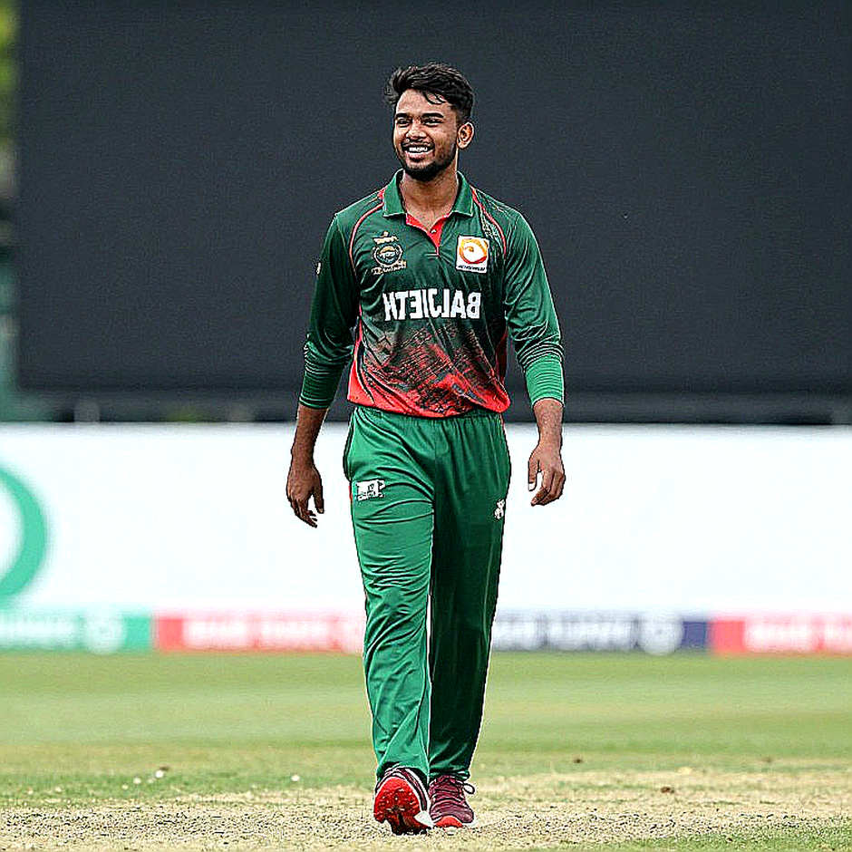 ব্যাগ গোছানো ছিল, ভিসা ছিল না: ওমান যুব সিরিজ স্থগিতের ভেতরের হিসাব ব্যাগ গোছানো ছিল, ভিসা ছিল না: ওমান যুব সিরিজ স্থগিতের ভেতরের হিসাব